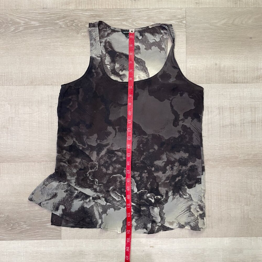 Flowy Ruffle Hem Tank - Picture 3 of 6